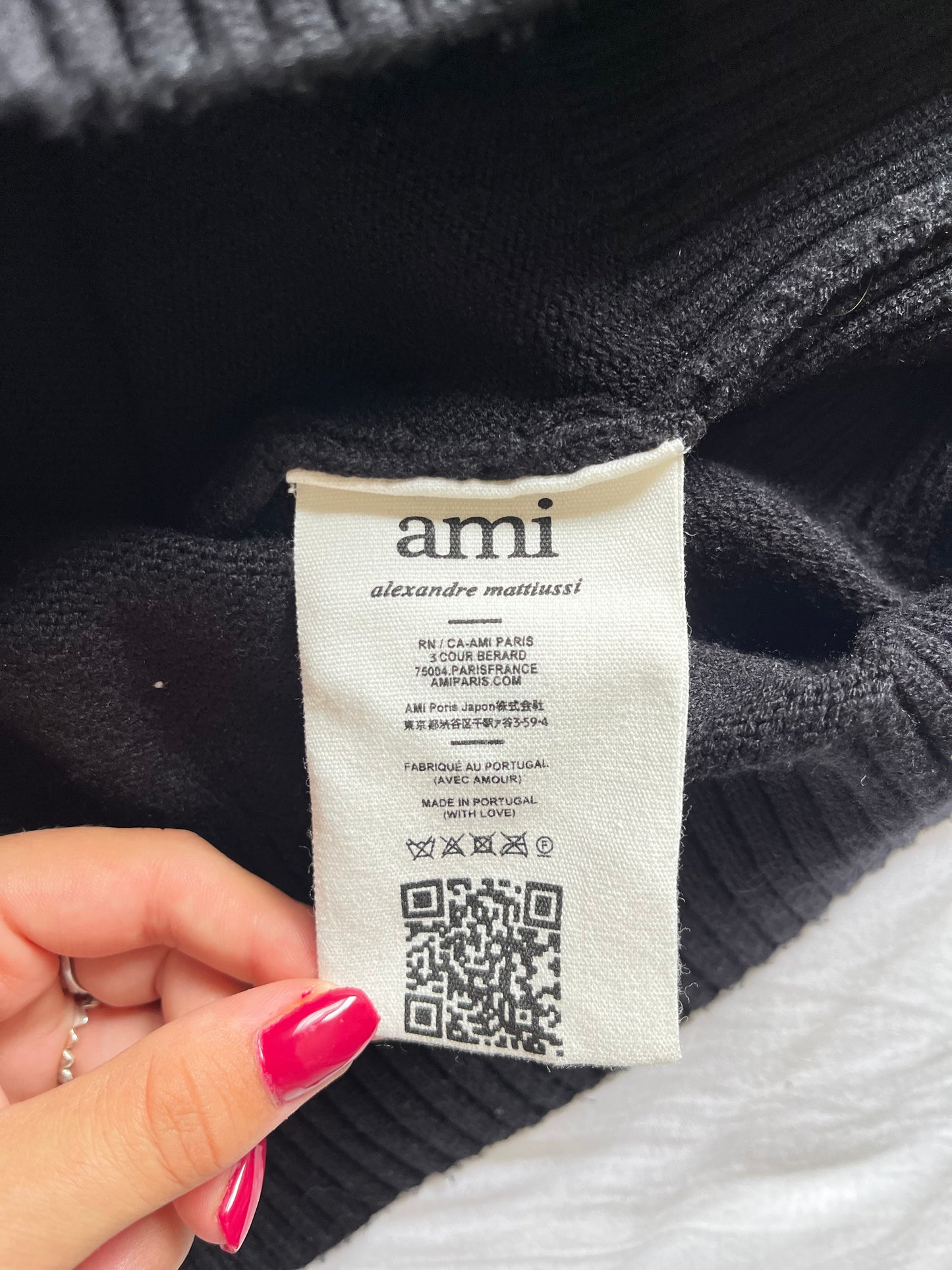 Pull noir Ami Paris - M femme / S homme