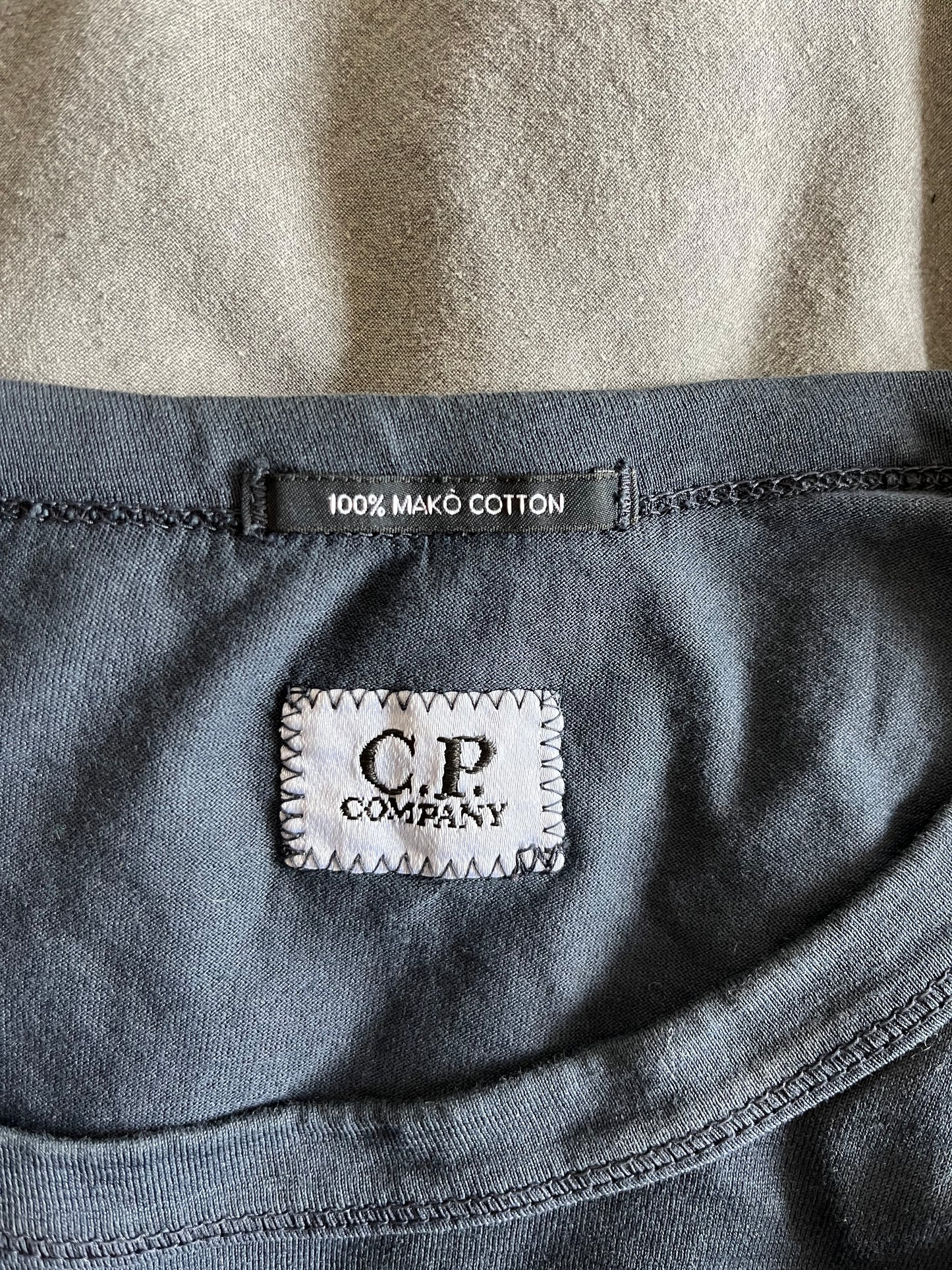 T-shirt bleu marine C.P. Company - M femme / S homme
