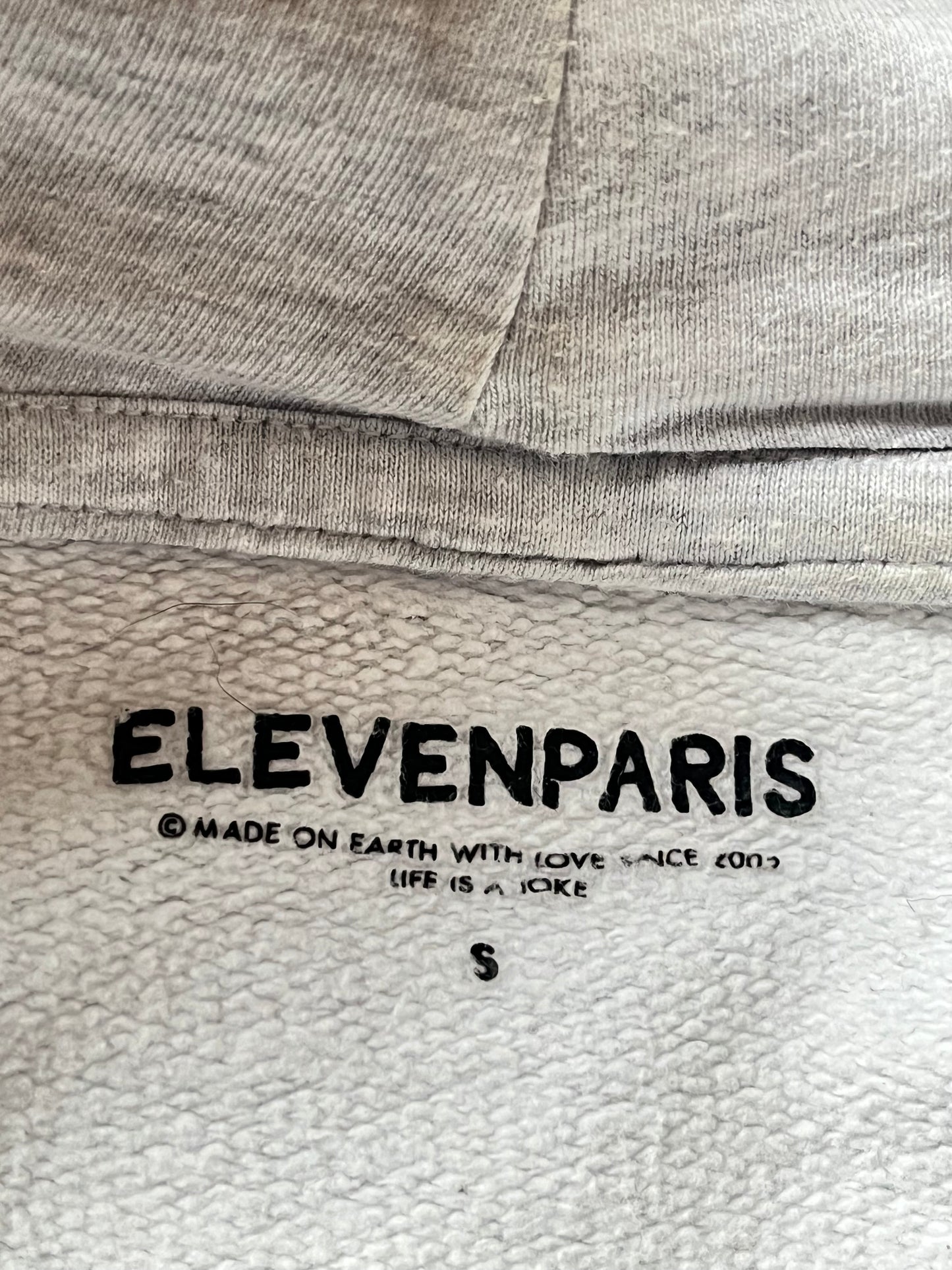 Sweat à capuche gris inscriptions dos Eleven Paris - S