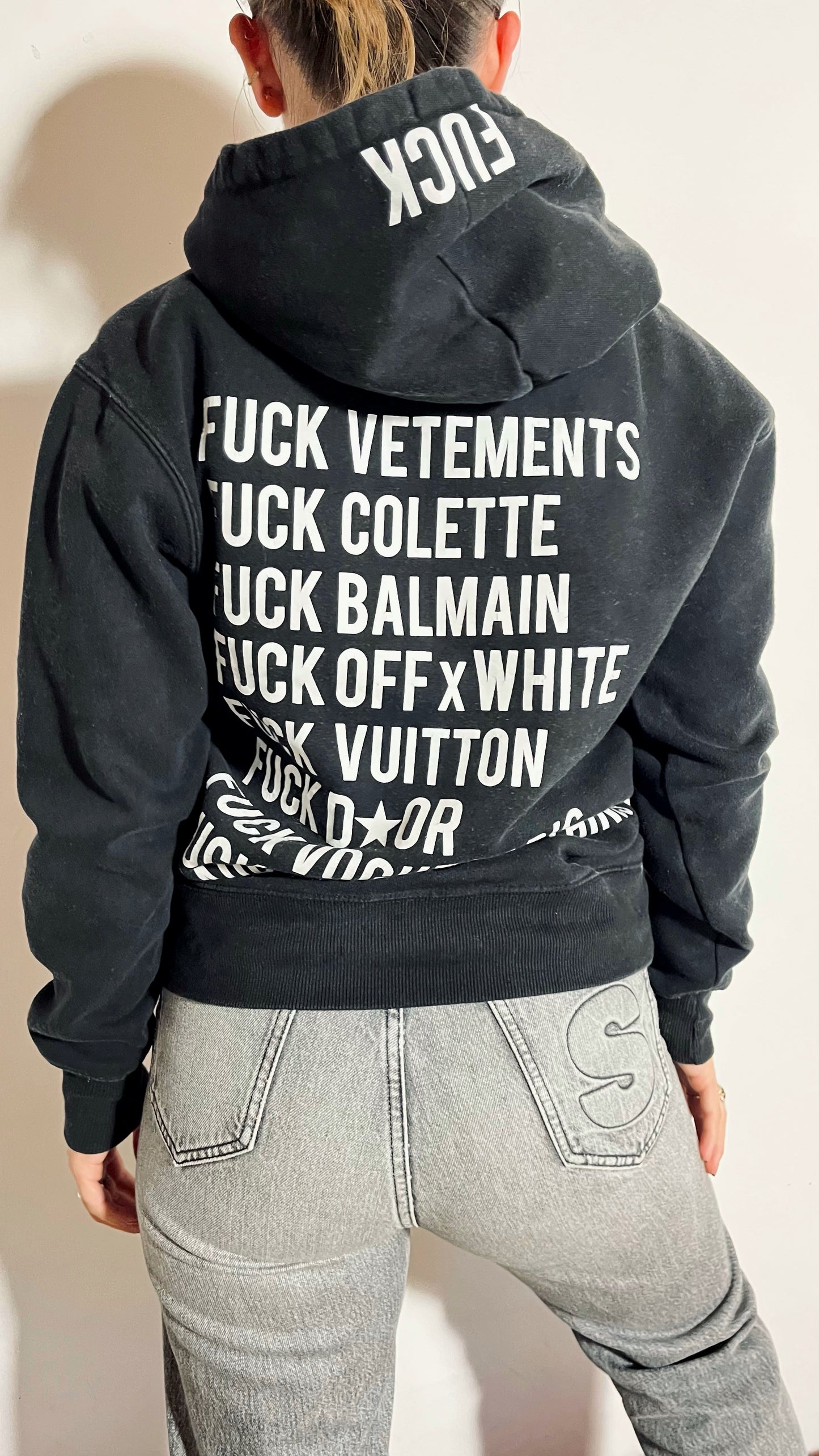 Sweat à capuche noir ATNT Paris - S/M