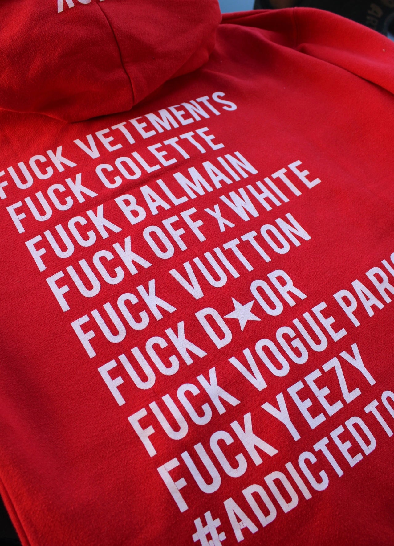 Sweat ATNT PARIS rouge avec écritures au dos - M